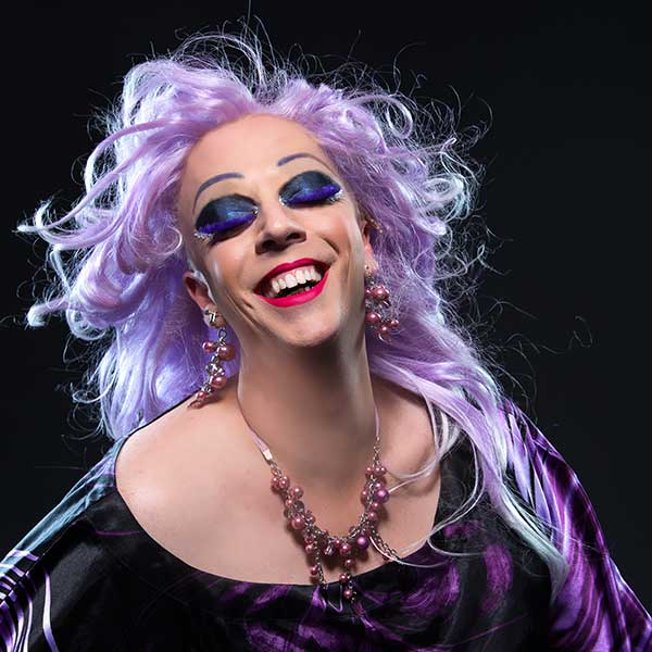 Ava-Performance artist